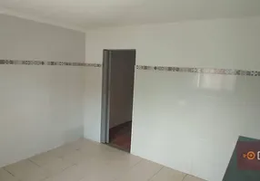 Foto 1 de Casa com 3 Quartos para alugar, 149m² em Vila Varela, Poá