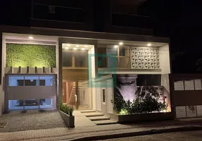 Foto 1 de Apartamento com 3 Quartos à venda, 137m² em Mariscal, Bombinhas
