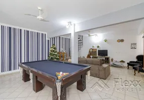 Foto 1 de Casa com 5 Quartos à venda, 400m² em Boa Vista, Curitiba