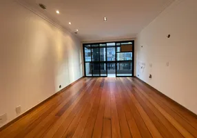 Foto 1 de Apartamento com 4 Quartos à venda, 130m² em Barra da Tijuca, Rio de Janeiro