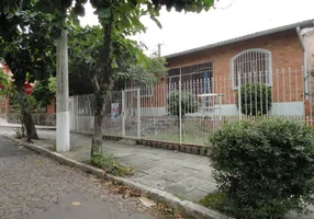 Foto 1 de Casa com 3 Quartos à venda, 307m² em Vila Ipiranga, Porto Alegre