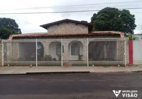 Foto 1 de Casa com 4 Quartos à venda, 320m² em Centro, Veríssimo