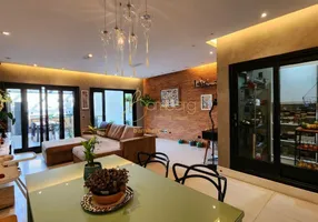 Foto 1 de Casa de Condomínio com 4 Quartos à venda, 263m² em Morumbi, São Paulo