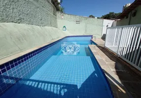 Foto 1 de Casa com 2 Quartos à venda, 67m² em Jardim Guaruja, São Paulo