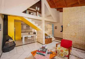 Foto 1 de Casa de Condomínio com 3 Quartos para alugar, 200m² em Jardim Itú Sabará, Porto Alegre