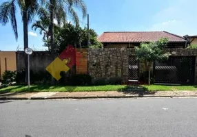 Foto 1 de Sobrado com 5 Quartos para venda ou aluguel, 290m² em Vila Lemos, Campinas