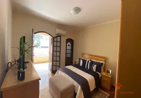 Foto 1 de Sobrado com 5 Quartos à venda, 240m² em Jaguaribe, Osasco