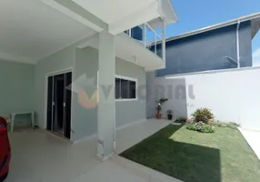 Foto 1 de Sobrado com 3 Quartos à venda, 220m² em Pontal de Santa Marina, Caraguatatuba