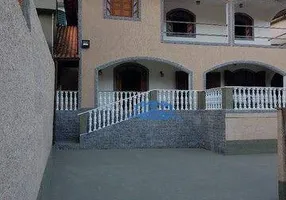 Foto 1 de Casa com 4 Quartos para venda ou aluguel, 270m² em Bingen, Petrópolis