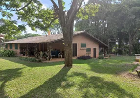 Foto 1 de Fazenda/Sítio com 4 Quartos à venda, 375m² em Jardim Guanabara, São Carlos