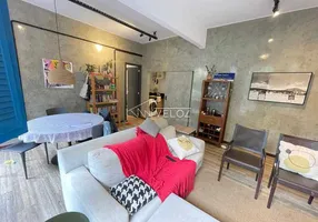 Foto 1 de Apartamento com 2 Quartos à venda, 67m² em Cosme Velho, Rio de Janeiro