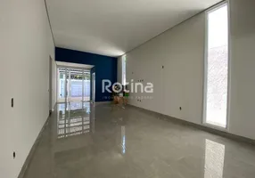 Foto 1 de Casa com 3 Quartos à venda, 180m² em Jardim Inconfidência, Uberlândia