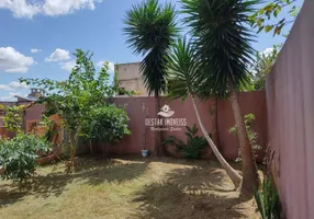 Foto 1 de Casa com 3 Quartos à venda, 250m² em Jardim Brasília, Uberlândia