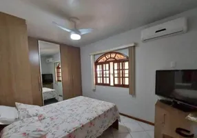 Foto 1 de Casa com 3 Quartos à venda, 98m² em Taquaras II, Serra