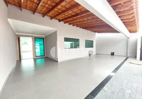 Foto 1 de Casa com 3 Quartos à venda, 180m² em Custódio Pereira, Uberlândia