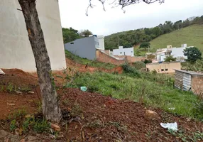 Foto 1 de Lote/Terreno à venda, 325m² em Sao Lucas, Conselheiro Lafaiete