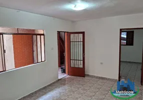 Foto 1 de Casa com 2 Quartos para alugar, 80m² em Vila Maricy, Guarulhos