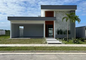 Foto 1 de Casa de Condomínio com 3 Quartos à venda, 175m² em Peró, Cabo Frio
