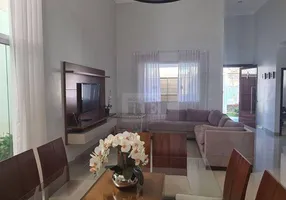 Foto 1 de Casa com 3 Quartos à venda, 219m² em Residencial Interlagos, Rio Verde