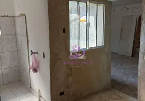 Foto 1 de Casa com 3 Quartos à venda, 85m² em Conjunto Habitacional Presidente Castelo Branco, Carapicuíba