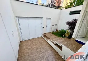 Foto 1 de Casa com 4 Quartos para alugar, 230m² em Vila Mariana, São Paulo