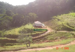 Foto 1 de Fazenda/Sítio com 3 Quartos à venda, 12000m² em Zona Rural, Guaratinguetá