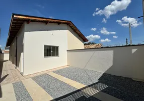 Foto 1 de Casa com 2 Quartos à venda, 65m² em Jardim Continental I, Taubaté