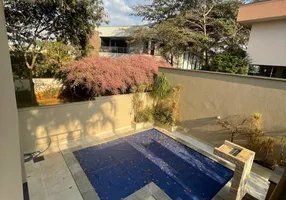 Foto 1 de Sobrado com 4 Quartos à venda, 380m² em Jardins Verona, Goiânia