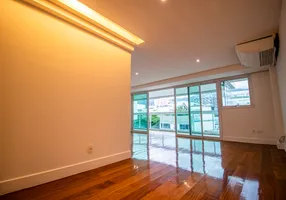 Foto 1 de Apartamento com 3 Quartos para alugar, 200m² em Leblon, Rio de Janeiro