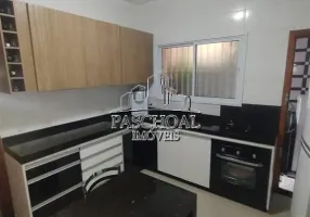 Foto 1 de Sobrado com 3 Quartos à venda, 150m² em Vila Guilhermina, Praia Grande