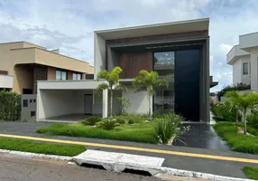 Foto 1 de Casa de Condomínio com 4 Quartos à venda, 225m² em Condomínio do Lago, Goiânia