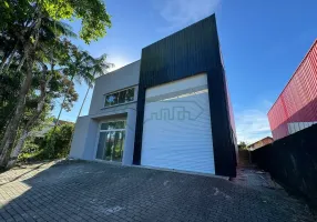 Foto 1 de Galpão/Depósito/Armazém para venda ou aluguel, 220m² em Vila Nova, Joinville