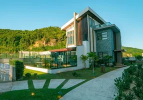 Foto 1 de Casa de Condomínio com 3 Quartos à venda, 360m² em Ressacada, Itajaí
