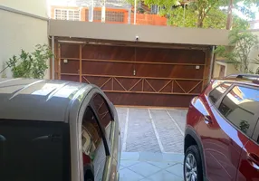 Foto 1 de Sobrado com 3 Quartos à venda, 196m² em Vila Romano, São Paulo