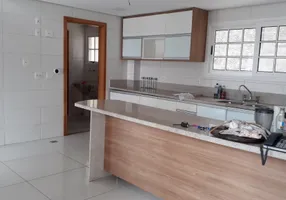 Foto 1 de Casa de Condomínio com 4 Quartos para alugar, 400m² em Itaipava, Petrópolis