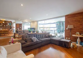 Foto 1 de Apartamento com 5 Quartos à venda, 337m² em Vila Suzana, São Paulo