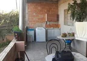 Foto 1 de Casa com 4 Quartos à venda, 200m² em Vale das Orquideas, Contagem