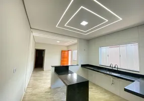 Foto 1 de Casa com 2 Quartos à venda, 63m² em Jardim Magalhães, Itanhaém