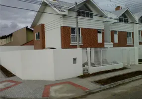 Foto 1 de Casa de Condomínio com 3 Quartos à venda, 140m² em Uberaba, Curitiba