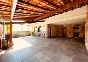 Foto 1 de Casa com 3 Quartos à venda, 360m² em Planalto, Belo Horizonte