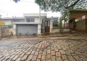 Foto 1 de Casa com 3 Quartos à venda, 300m² em Três Figueiras, Porto Alegre