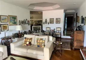 Foto 1 de Casa com 3 Quartos à venda, 350m² em Morumbi, São Paulo