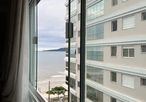 Foto 1 de Apartamento com 3 Quartos à venda, 165m² em Meia Praia, Itapema