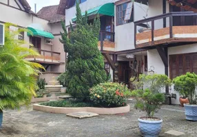 Foto 1 de Casa de Condomínio com 3 Quartos à venda, 240m² em Jardim Três Marias, Guarujá