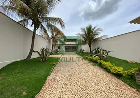 Foto 1 de Casa com 6 Quartos à venda, 409m² em Brasil, Uberlândia