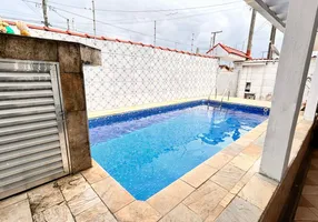 Foto 1 de Casa com 3 Quartos à venda, 70m² em Savoy , Itanhaém