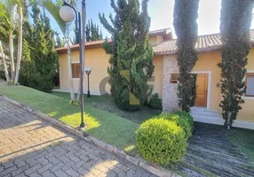 Foto 1 de Casa de Condomínio com 3 Quartos à venda, 186m² em Granja Viana, Carapicuíba