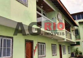 Foto 1 de Casa de Condomínio com 2 Quartos à venda, 76m² em  Vila Valqueire, Rio de Janeiro