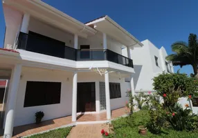 Foto 1 de Casa com 4 Quartos à venda, 240m² em Centro, Torres