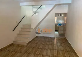 Foto 1 de Sobrado com 2 Quartos para alugar, 80m² em Vila Mazzei, São Paulo